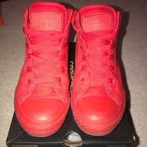 RED CONVERSE HIGHTOP